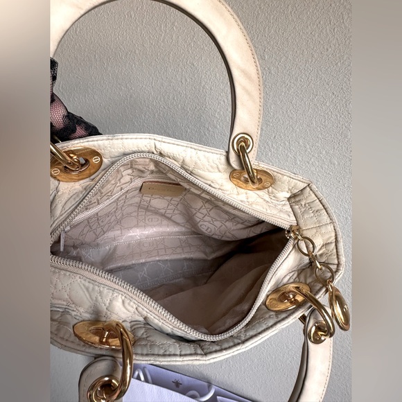 Dior Lady Dior Cannage Nylon Handbag Beige - Picture 13 of 17